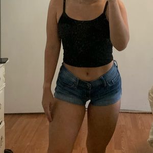 HOLLISTER SHORT SHORTS!